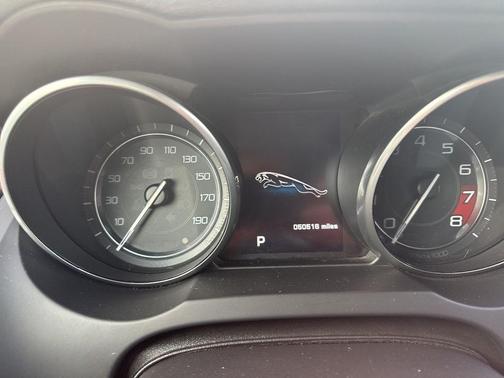 2014 Jaguar F-TYPE Base