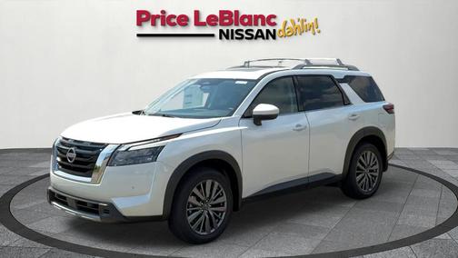 2025 Nissan Pathfinder SL