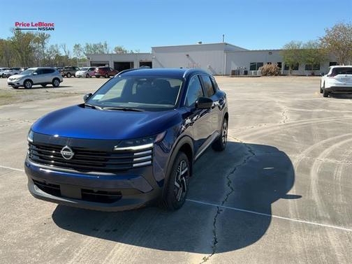 Deep Blue Pearl 2026 Nissan Kicks SV