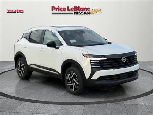 Aspen White Tri 2026 Nissan Kicks SV