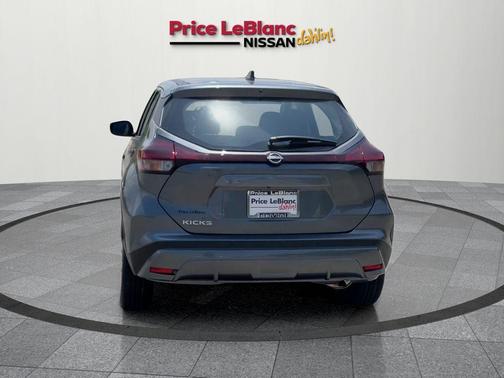 2025 Nissan Kicks Play S