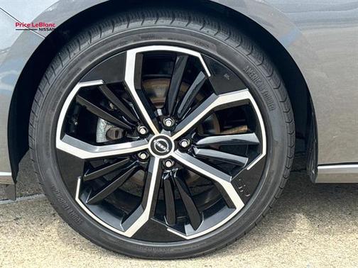 Gun Metallic 2025 Nissan Altima SR