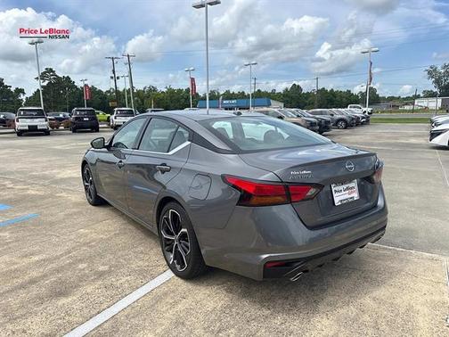 Gun Metallic 2025 Nissan Altima SR