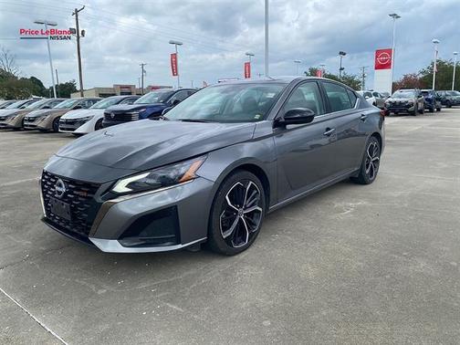 Gun Metallic 2025 Nissan Altima SR