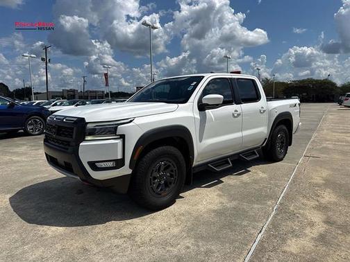 Glacier White 2025 Nissan Frontier PRO-X