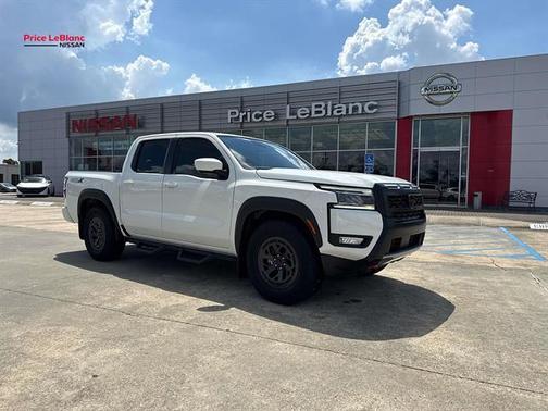 Glacier White 2025 Nissan Frontier PRO-X