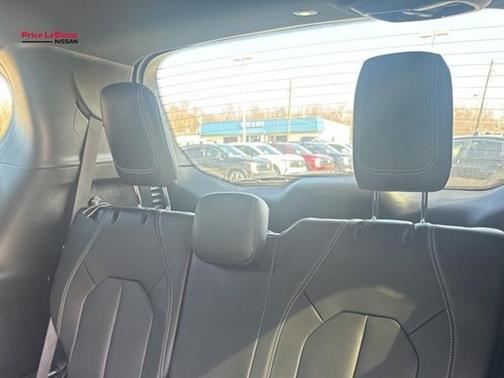 2019 Chrysler Pacifica Touring-L