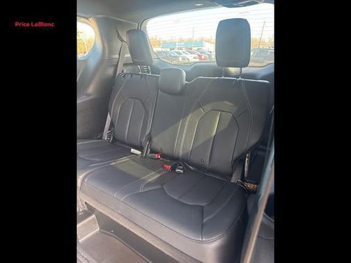 2019 Chrysler Pacifica Touring-L