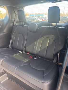 2019 Chrysler Pacifica Touring-L