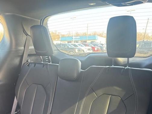 2019 Chrysler Pacifica Touring-L