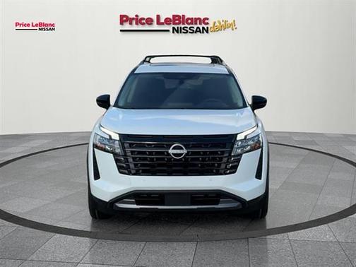 Everest White P 2026 Nissan Pathfinder Platinum