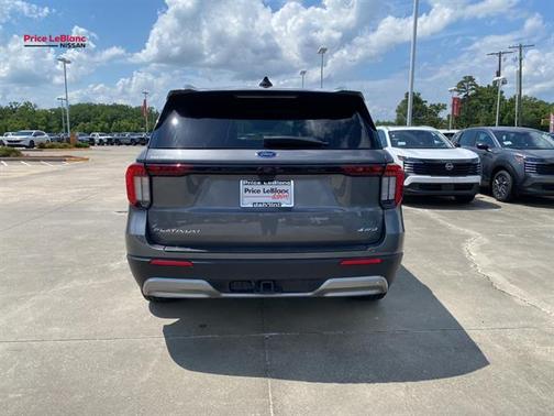 Carbonized Gray 2025 Ford Explorer Platinum