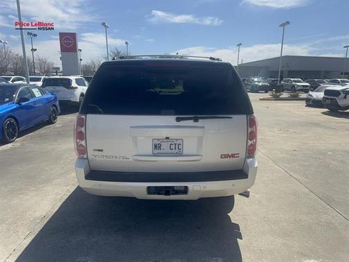 2010 GMC Yukon XL 1500 SLT