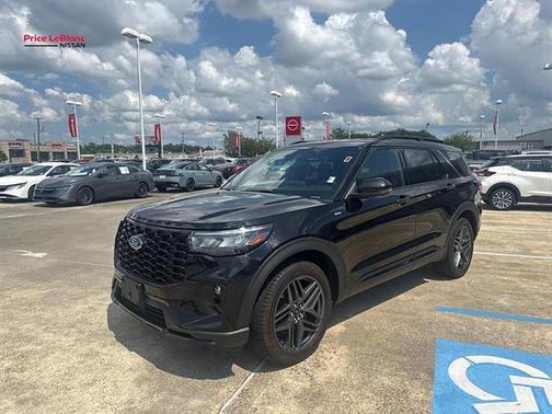 Agate Black 2025 Ford Explorer ST-Line