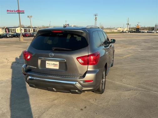 2017 Nissan Pathfinder S