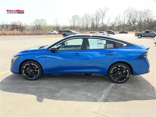 2t Blu Blk Roof 2026 Nissan Sentra SR