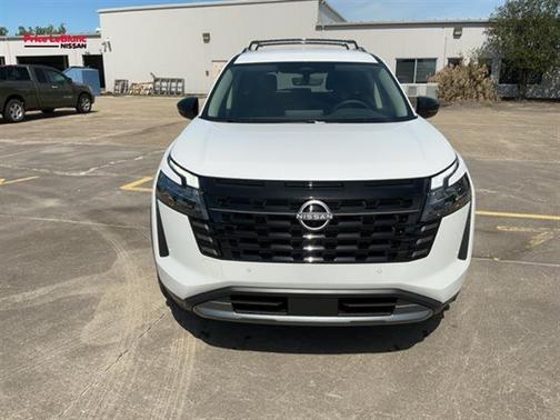 Everest White P 2026 Nissan Pathfinder SL