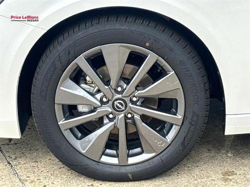 Aspen White 2026 Nissan Sentra SL