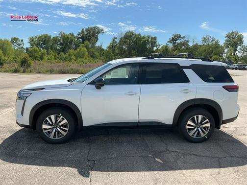 Everest White P 2026 Nissan Pathfinder SL