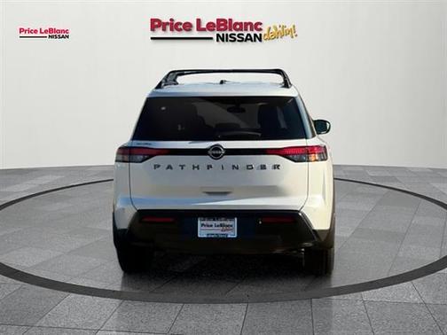 Everest White P 2026 Nissan Pathfinder SV