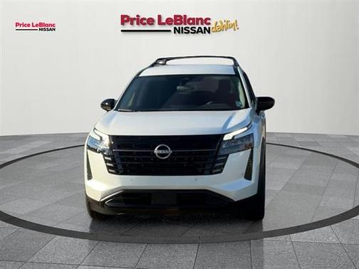 Everest White P 2026 Nissan Pathfinder SV