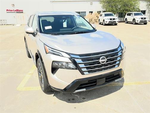 Champagne Silve 2026 Nissan Rogue Platinum