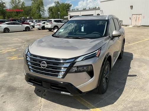 Champagne Silve 2026 Nissan Rogue Platinum