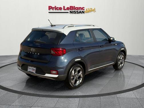 2025 Hyundai VENUE Limited