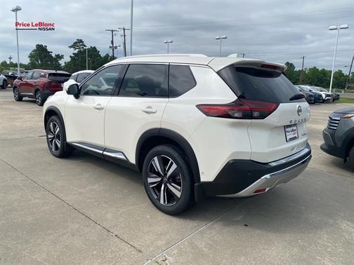 White 2023 Nissan Rogue Platinum
