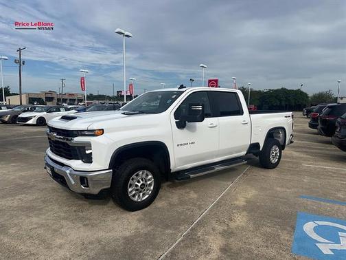 White 2025 Chevrolet Silverado 2500 LT