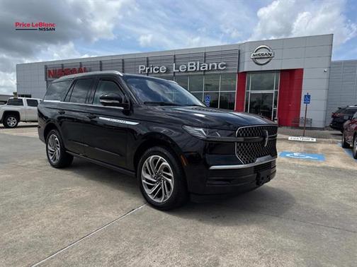 Infinite Black Metallic 2025 Lincoln Navigator Reserve