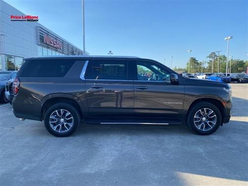 Graywood Metallic 2021 Chevrolet Suburban LT