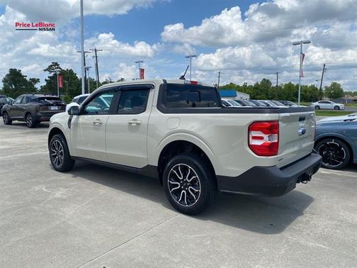 Terrain 2024 Ford Maverick Lariat