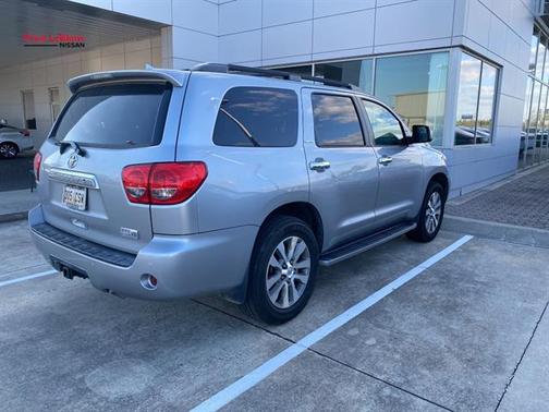 Magnetic Gray Metallic 2016 Toyota Sequoia Limited