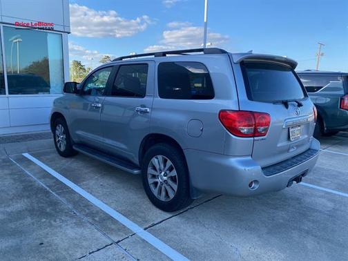 Magnetic Gray Metallic 2016 Toyota Sequoia Limited