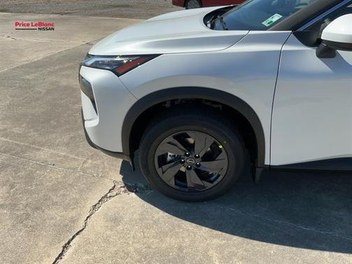 Everest White P 2026 Nissan Rogue SV