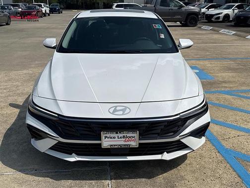 Serenity White Pearl 2025 Hyundai ELANTRA SEL Convenience