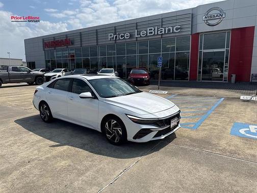 Serenity White Pearl 2025 Hyundai ELANTRA SEL Convenience