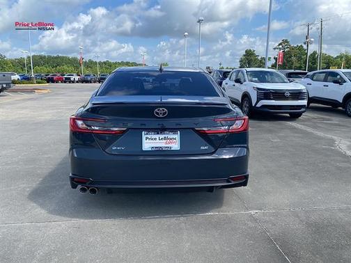 UNDERGROUND 2025 Toyota Camry SE