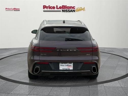 2023 Genesis GV70 2.5T