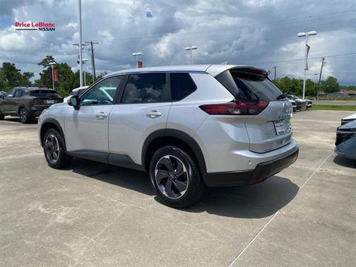 Brilliant Silver Metallic 2024 Nissan Rogue SV