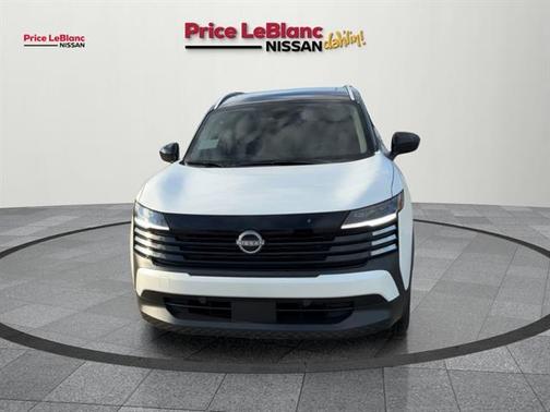 2t Wht Blk Roof 2026 Nissan Kicks SV