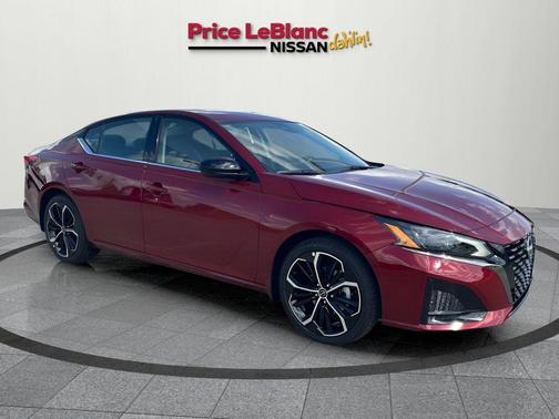 2025 Nissan Altima SR