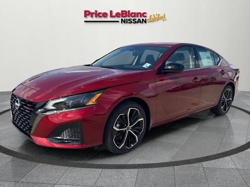 2025 Nissan Altima SR