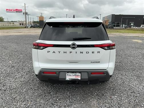 Everest White P 2026 Nissan Pathfinder Platinum