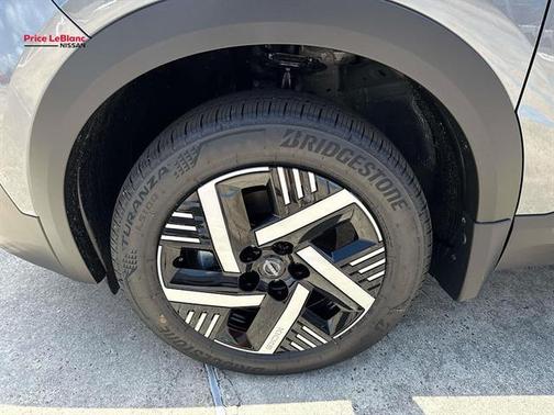 Gun Metallic 2026 Nissan Kicks SV