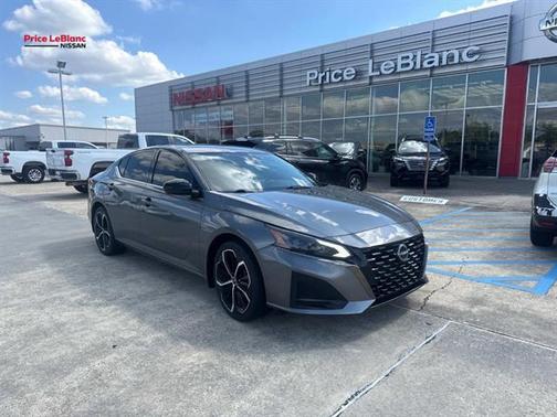 Gun Metallic 2023 Nissan Altima 2.5 SR