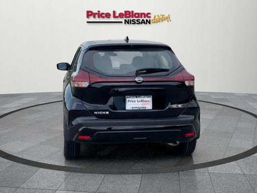 2025 Nissan Kicks Play S