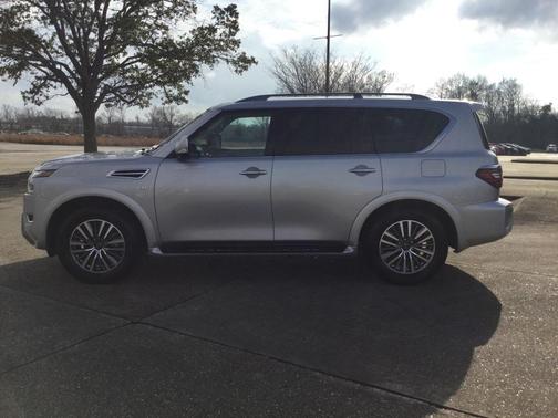 Photo 4 of 16 of 2021 Nissan Armada SL