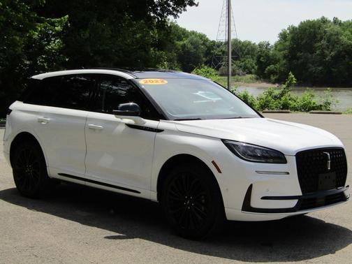 Pristine White Metallic Tri-Coat 2023 Lincoln Corsair Standard